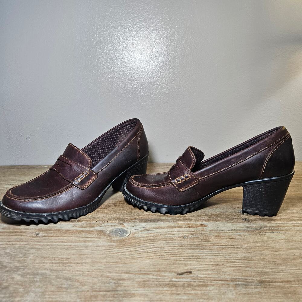 Eastland Leather Heeled Loafers 9.5M Brown Chunky Lug Sole FLAW Academia Y2K